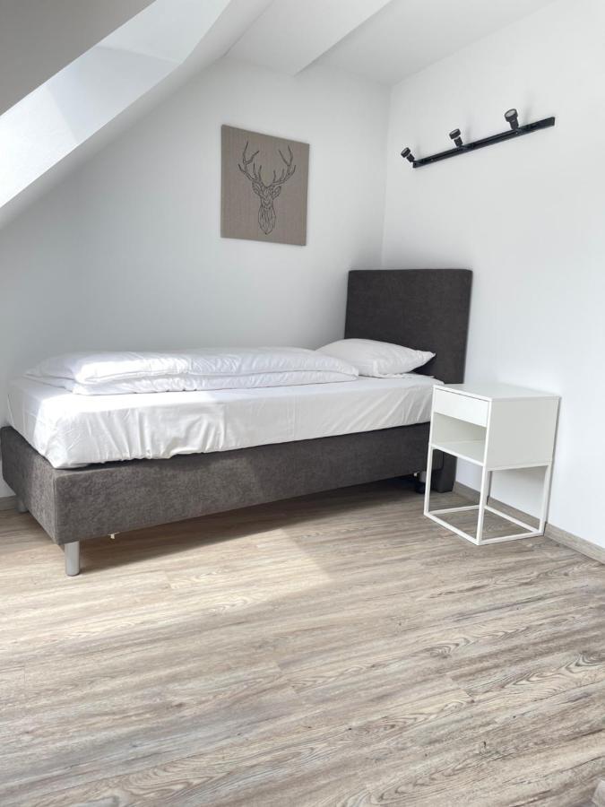 Gaestehaus Hirsch 93 Straubenhardt エクステリア 写真
